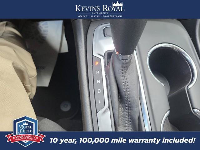 Used 2020 Chevrolet Equinox LT w/ Driver Convenience Package AWD/4WD image 13
