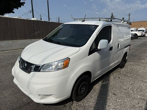 Used 2020 Nissan NV200 SV FWD image 2