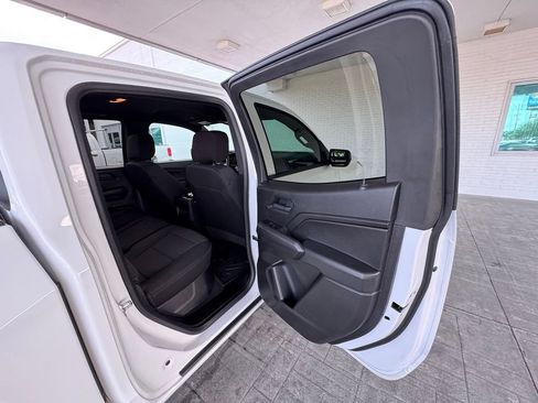Used 2025 Chevrolet Colorado W/T w/ WT Custom Package RWD image 23