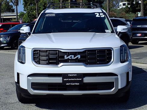Certified 2025 Kia Telluride S FWD image 8