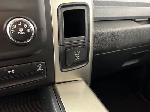 Used 2013 RAM 2500 SLT RWD image 31