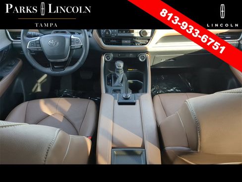 Used 2024 Toyota Grand Highlander Platinum image 12