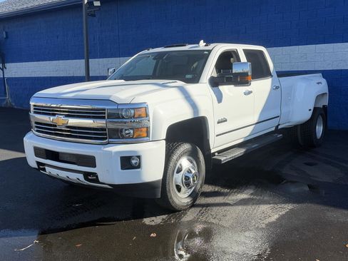 Used 2016 Chevrolet Silverado 3500 High Country w/ Duramax Plus Package image 4