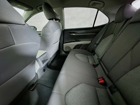 Used 2022 Toyota Camry LE FWD image 23