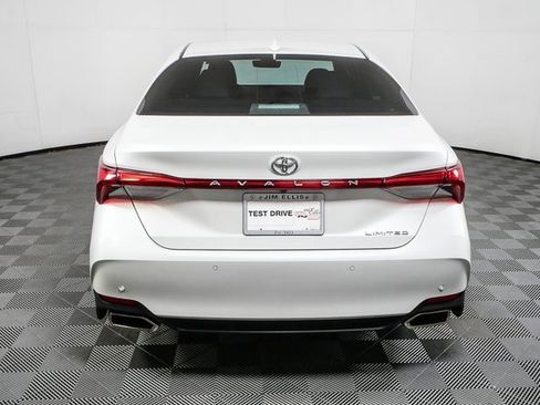 Used 2022 Toyota Avalon Limited w/ Advanced Safety Package image 29