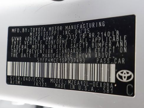 Used 2025 Toyota Corolla SE w/ SE Premium Package image 45