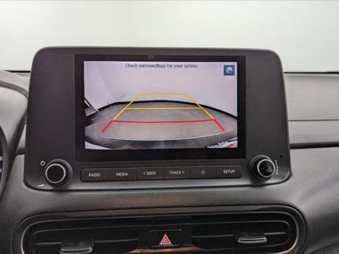 Used 2023 Hyundai Kona SE image 28