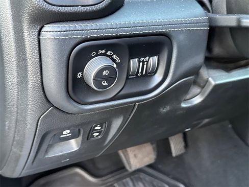 Used 2019 RAM 1500 Limited w/ Advanced Safety Group image 24