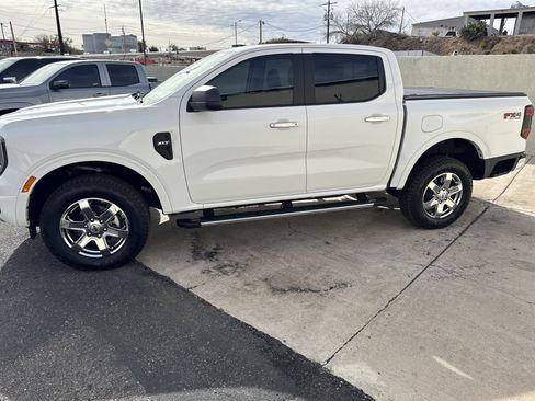 Used 2024 Ford Ranger XLT w/ FX4 Off-Road Package image 4