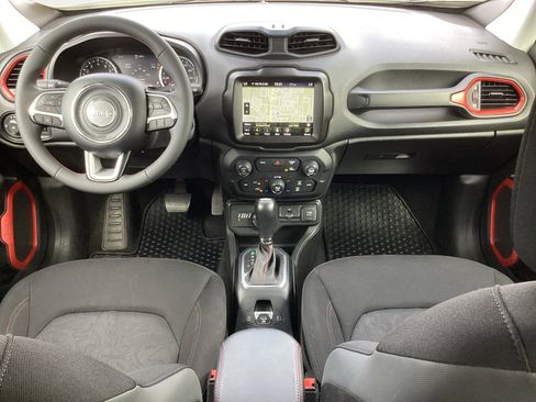 Used 2023 Jeep Renegade Trailhawk AWD/4WD image 4