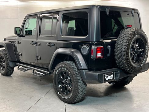 Used 2022 Jeep Wrangler Unlimited Sport AWD/4WD image 3