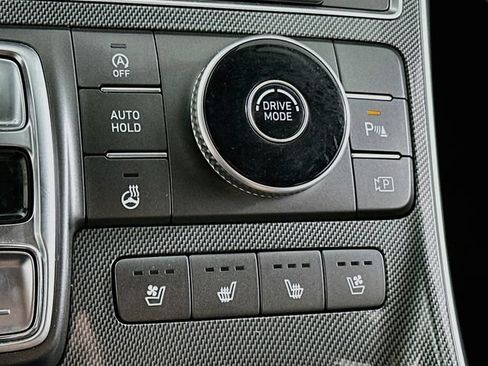Used 2022 Hyundai Santa Fe Limited FWD image 19