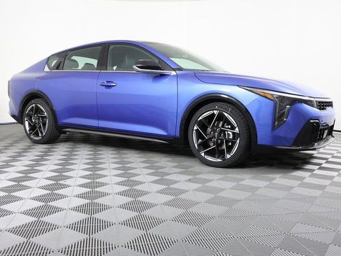 New 2025 Kia K4 GT-Line w/ GT-Line Sunroof Package image 3