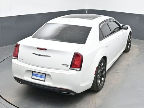 Used 2016 Chrysler 300 S image 36