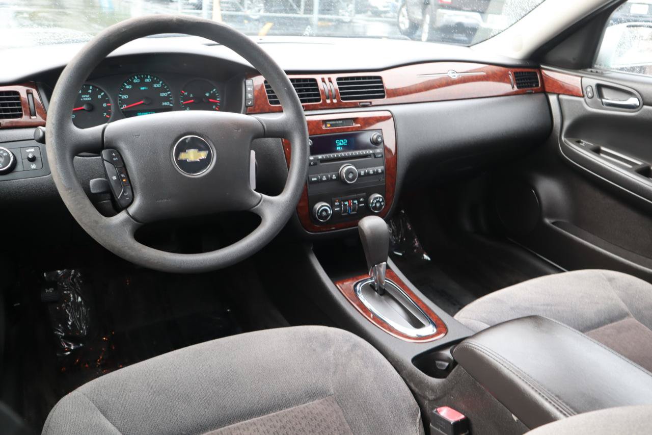Used 2010 Chevrolet Impala LS FWD image 16