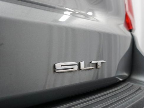 Used 2022 GMC Yukon SLT w/ SLT Premium Package image 20