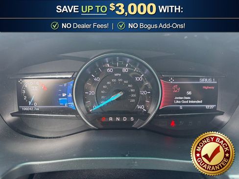 Used 2017 Ford Explorer XLT w/ Equipment Group 202A FWD image 19