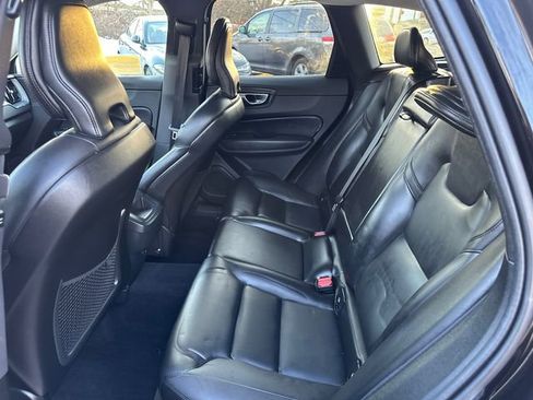 Used 2024 Volvo XC60 B5 Core image 17