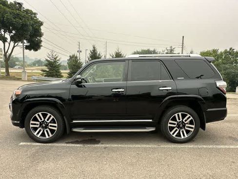 Used 2023 Toyota 4Runner Limited AWD/4WD image 2