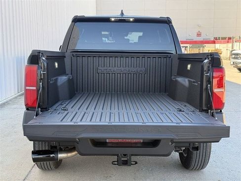 Used 2026 Toyota Tacoma SR image 30