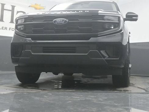 Used 2025 Ford Expedition Active AWD/4WD image 60