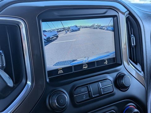 Used 2021 Chevrolet Silverado 1500 High Country image 31