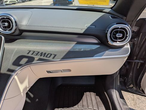 Used 2026 Mercedes-Benz CLE 450 4MATIC Cabriolet image 37