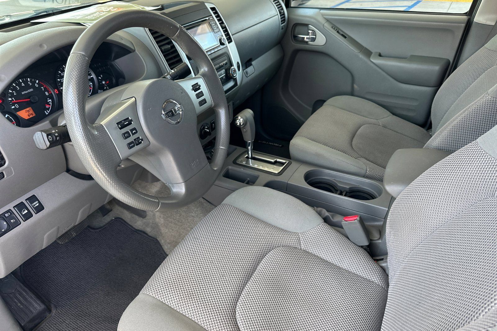 Used 2016 Nissan Frontier SV AWD/4WD image 9