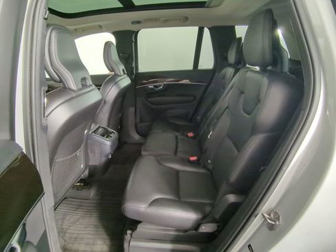 Used 2019 Volvo XC90 T5 Momentum w/ Multimedia Package image 22