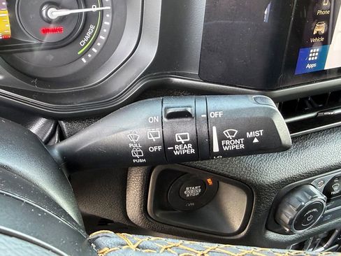 Used 2024 Jeep Wrangler Unlimited w/ Convenience Group AWD/4WD image 35