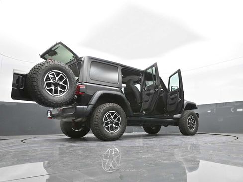 Used 2024 Jeep Wrangler Unlimited Rubicon image 99