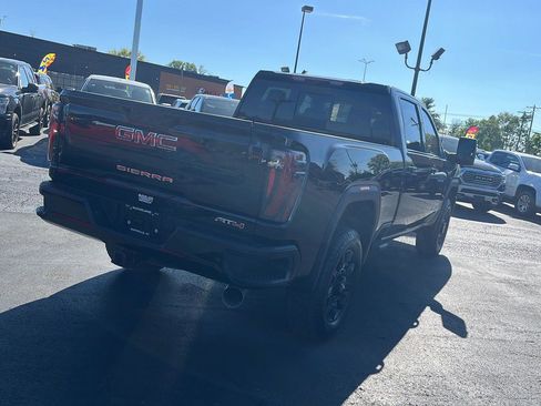 Used 2025 GMC Sierra 3500 AT4 AWD/4WD image 5