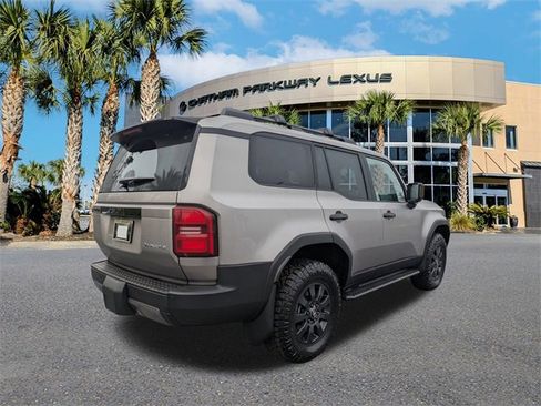 Used 2025 Toyota Land Cruiser image 5