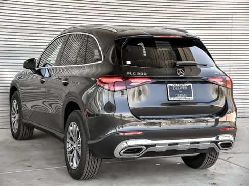Certified 2025 Mercedes-Benz GLC 300 4MATIC image 7