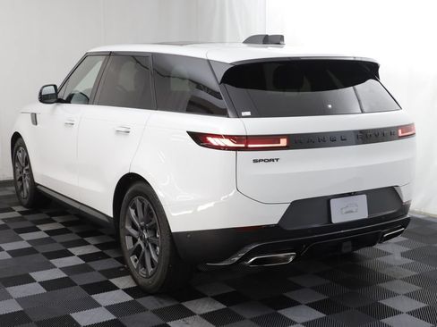 Used 2024 Land Rover Range Rover Sport SE AWD/4WD image 16