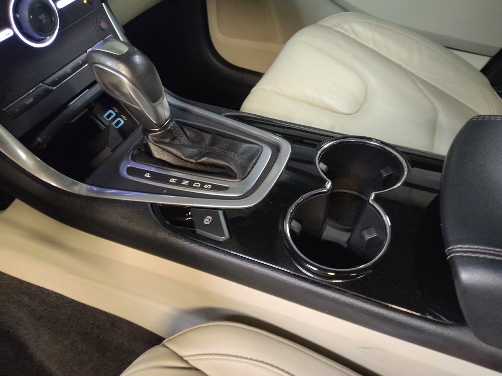 Used 2016 Ford Edge Titanium w/ Technology Package FWD image 26