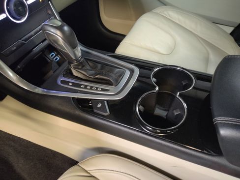 Used 2016 Ford Edge Titanium w/ Technology Package FWD image 26