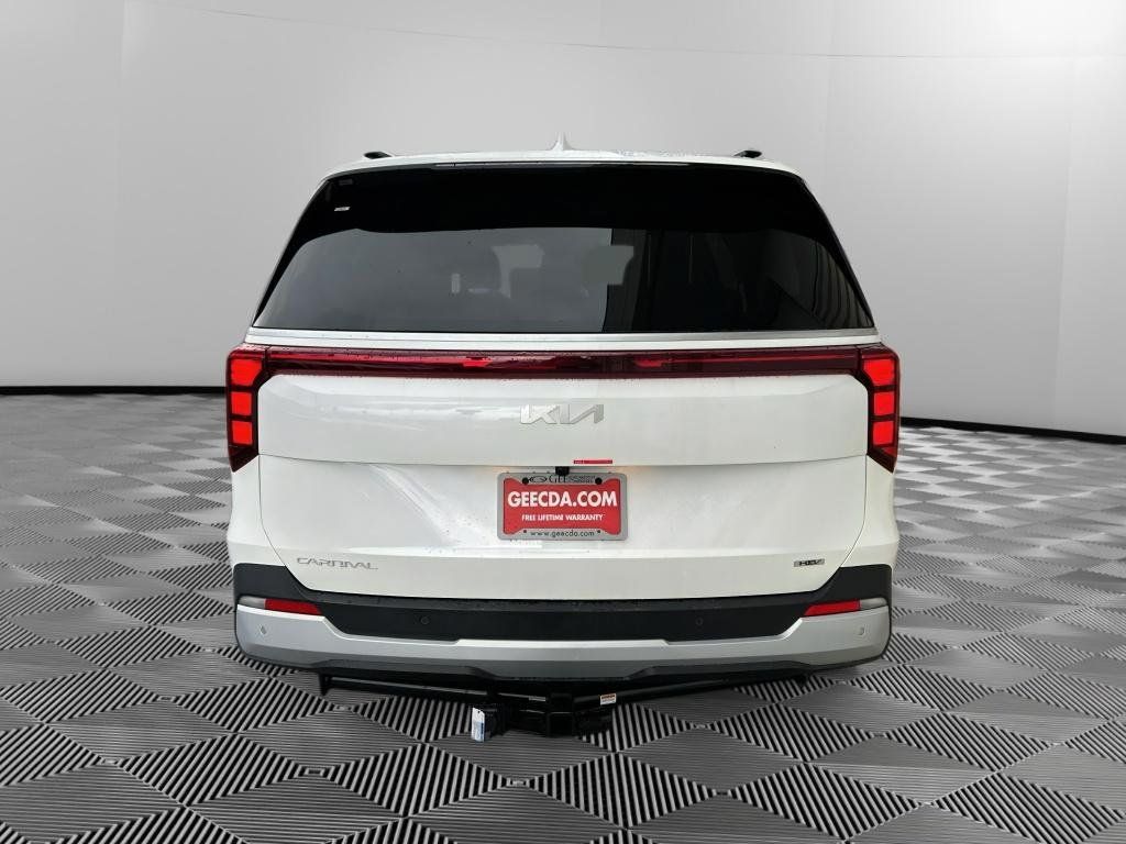 New 2026 Kia Carnival EX FWD image 5
