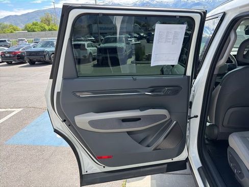 Used 2024 Kia EV9 Land AWD/4WD image 21