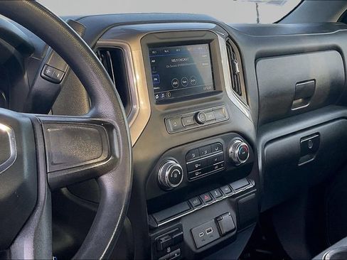 Used 2022 GMC Sierra 2500 Pro w/ Convenience Package image 11