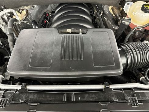Used 2025 Chevrolet Tahoe Premier AWD/4WD image 36