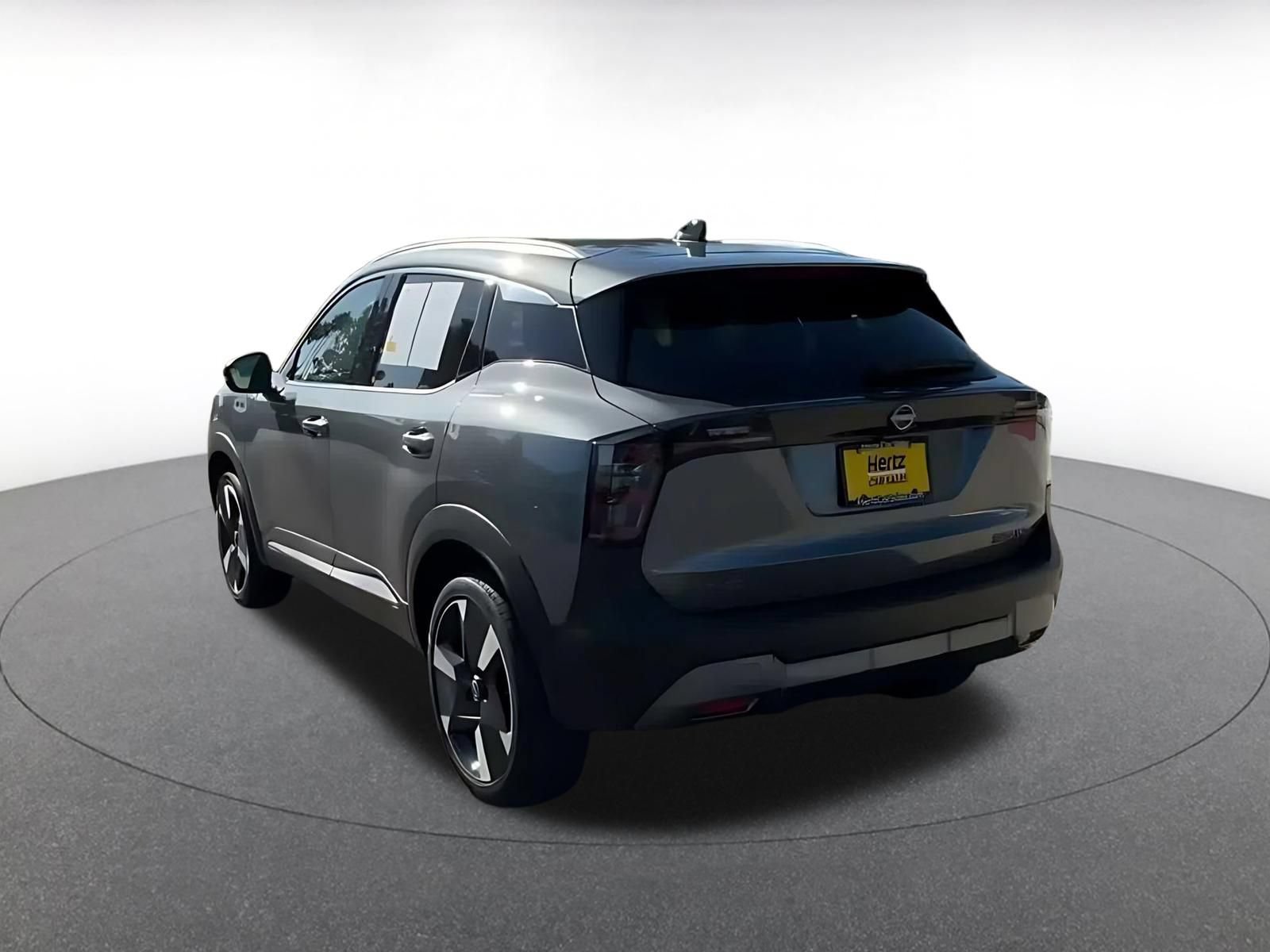 Used 2026 Nissan Kicks SR AWD/4WD image 10