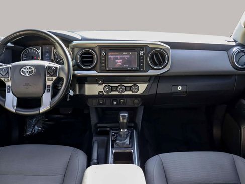 Used 2019 Toyota Tacoma SR5 image 18