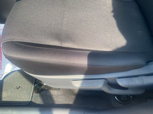 New 2025 Nissan Kicks Play S image 18