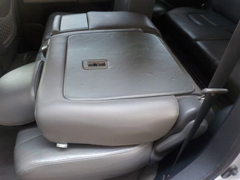 Used 2010 Toyota Land Cruiser image 37