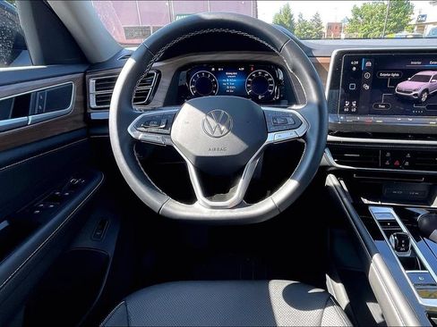 Used 2026 Volkswagen Atlas SE AWD/4WD image 5