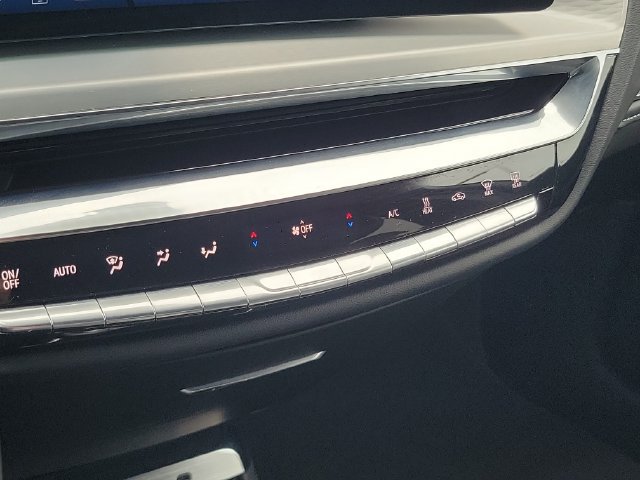Certified 2024 Cadillac Lyriq Luxury AWD/4WD image 18