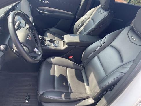 Used 2020 Cadillac XT4 Premium Luxury w/ Cold Weather Package AWD/4WD image 14