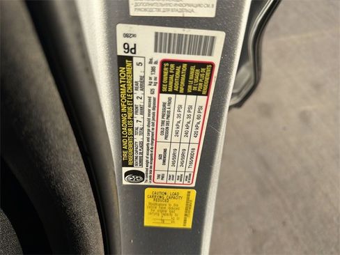 Used 2014 Toyota Highlander Limited image 36