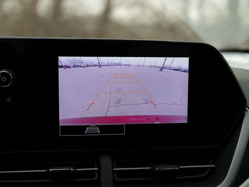 Used 2024 Chevrolet Trax LS w/ LS Convenience Package image 14